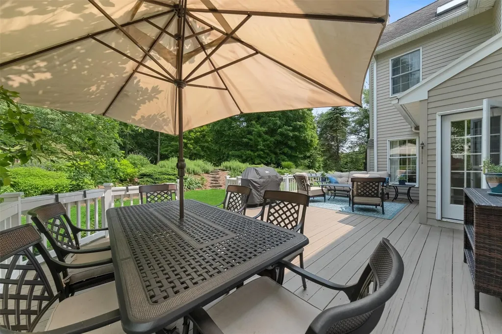 41 Carlton Drive Mount Kisco NY 10549