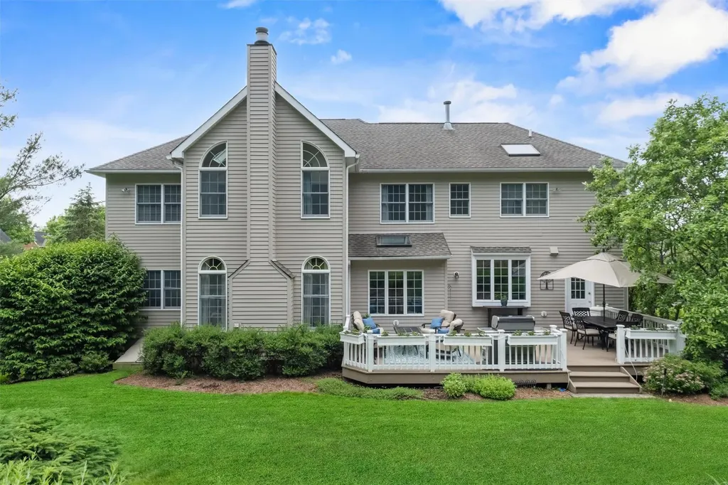 41 Carlton Drive Mount Kisco NY 10549