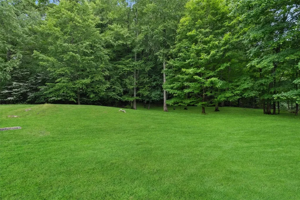 41 Carlton Drive Mount Kisco NY 10549