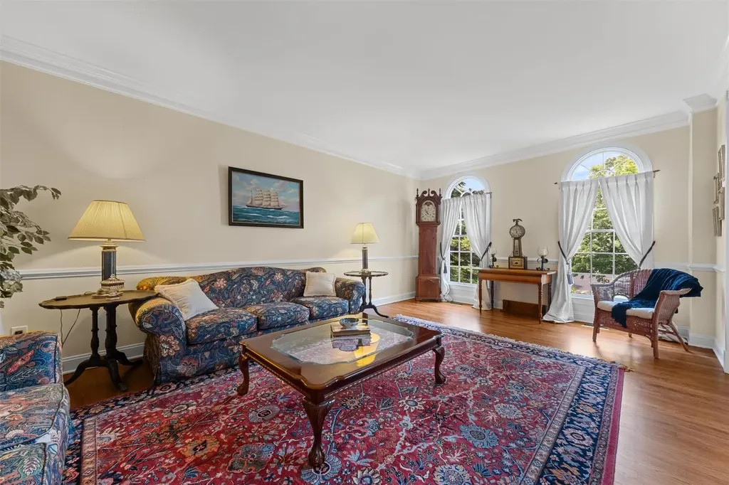 41 Carlton Drive Mount Kisco NY 10549