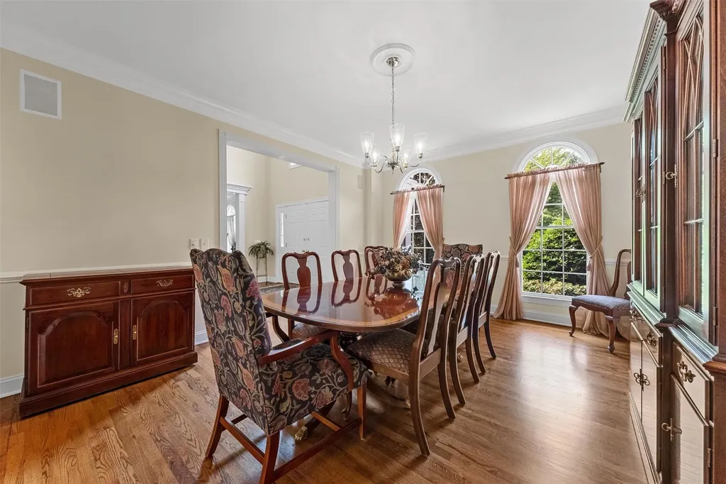 41 Carlton Drive Mount Kisco NY 10549
