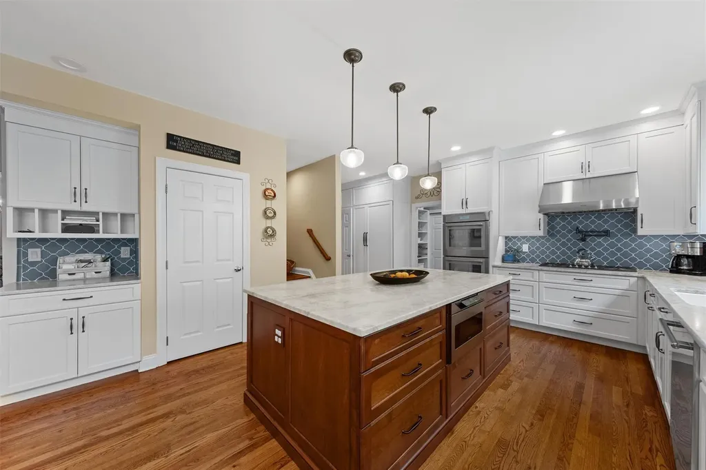41 Carlton Drive Mount Kisco NY 10549