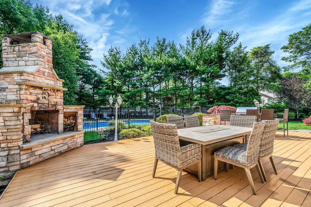 23 Antona Boulevard Centereach NY 11720