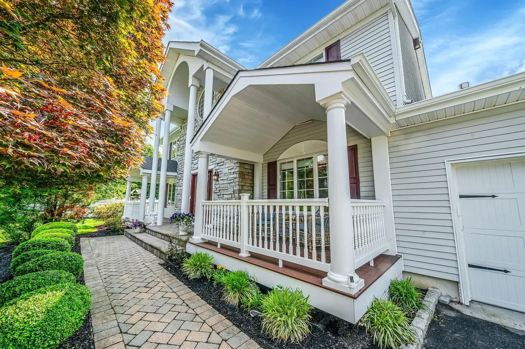 23 Antona Boulevard Centereach NY 11720