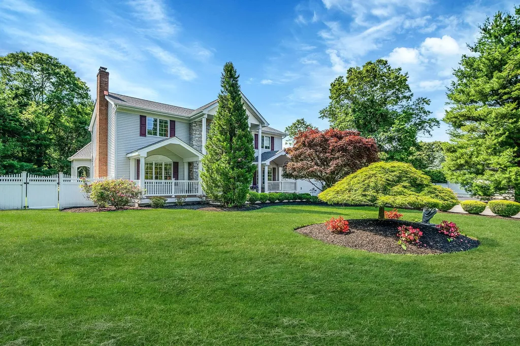 23 Antona Boulevard Centereach NY 11720
