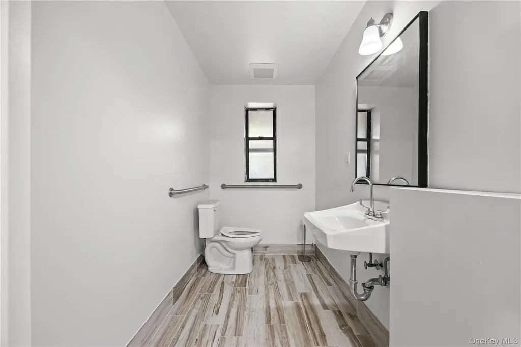 148-09 Northern Boulevard Flushing NY 11354