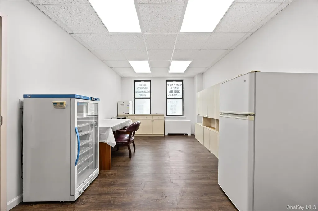 148-09 Northern Boulevard Flushing NY 11354