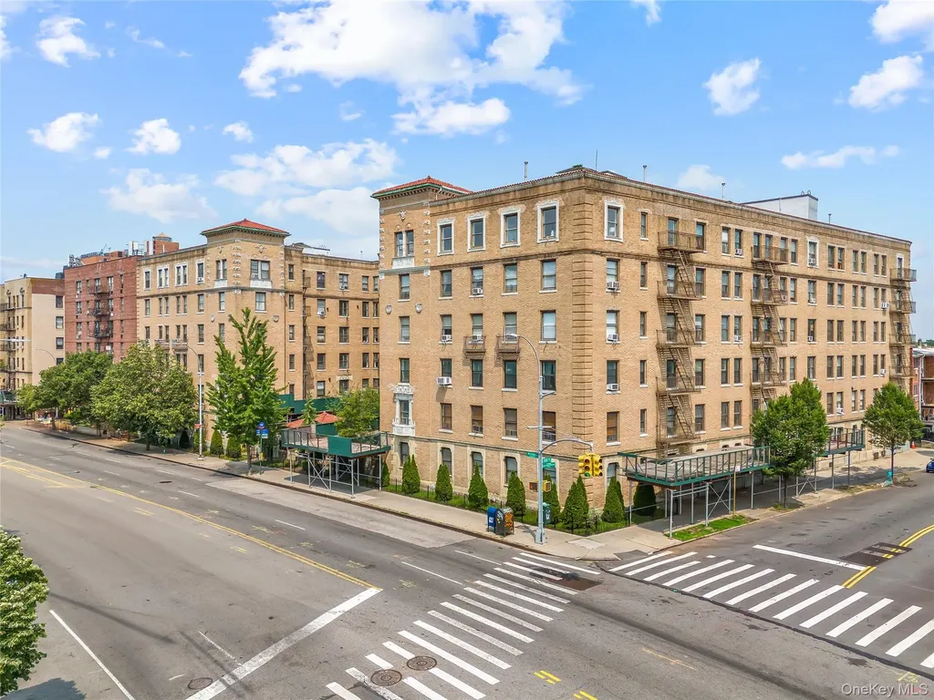 148-09 Northern Boulevard Flushing NY 11354