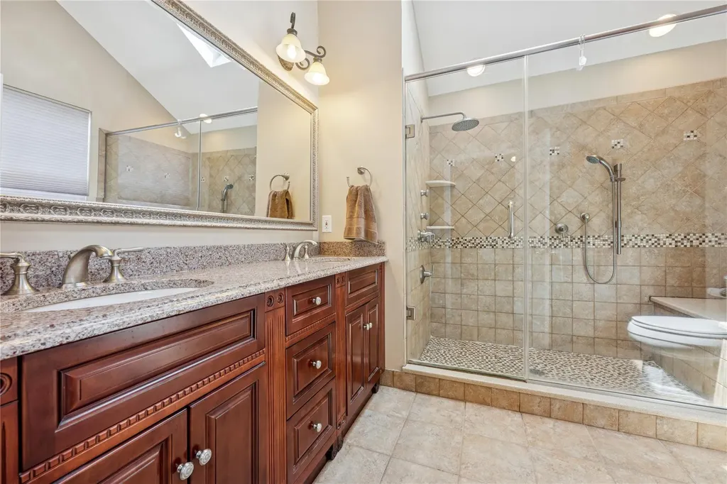 25 Hewitt Drive Northport NY 11768