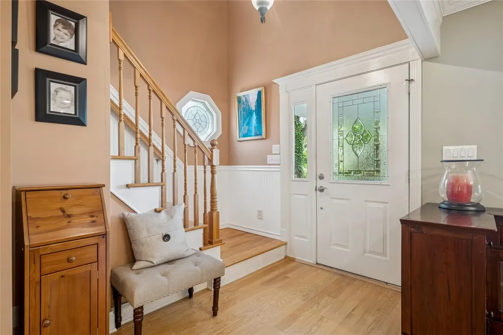 25 Hewitt Drive Northport NY 11768