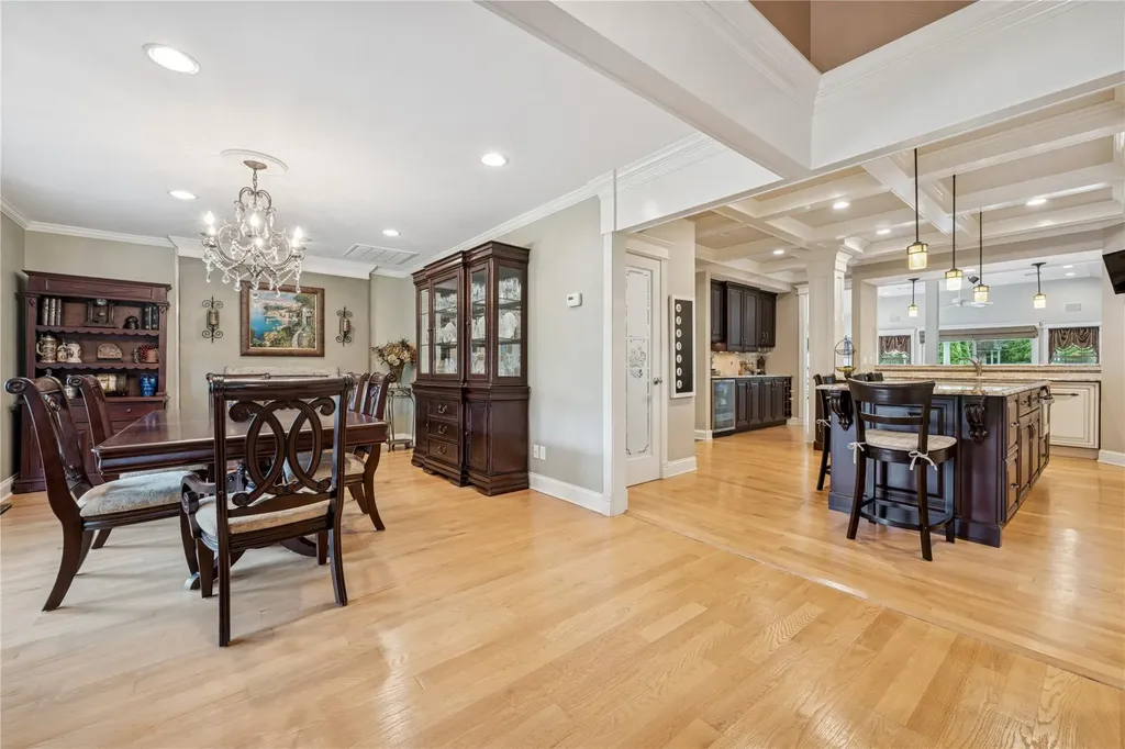 25 Hewitt Drive Northport NY 11768
