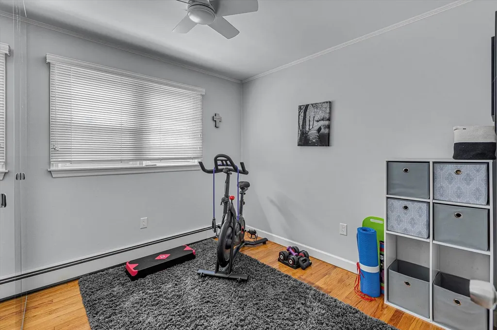 115 W Granada Avenue Lindenhurst NY 11757
