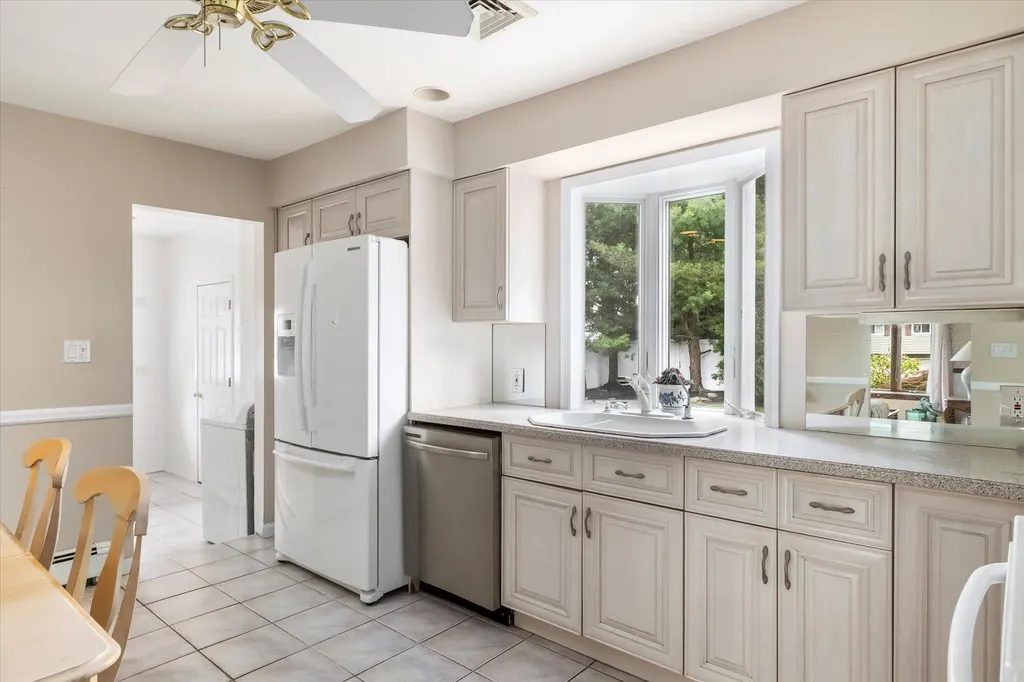 16 Stanwich Road Smithtown NY 11787
