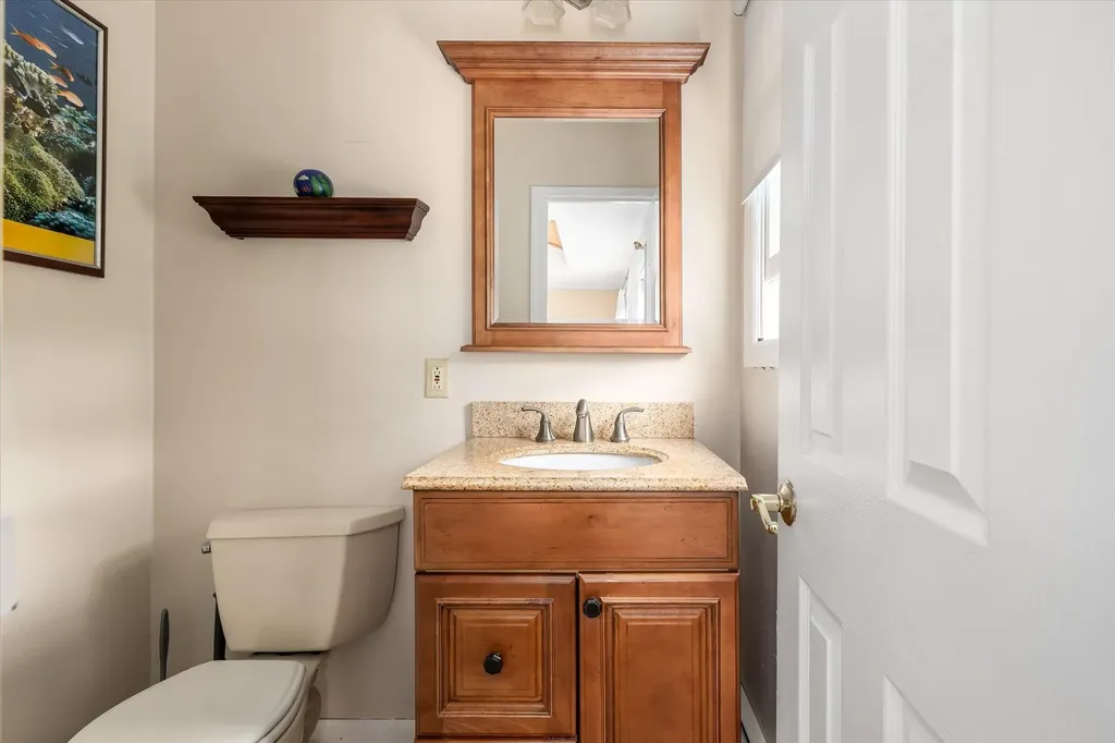 16 Stanwich Road Smithtown NY 11787