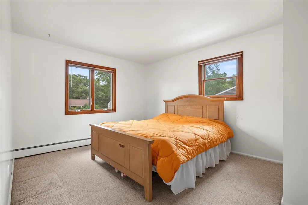 16 Stanwich Road Smithtown NY 11787