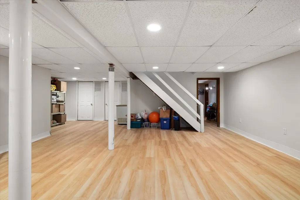 16 Stanwich Road Smithtown NY 11787