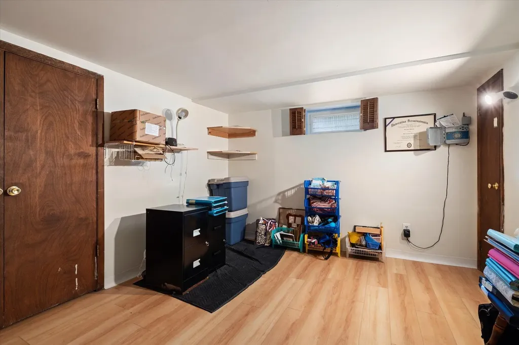 16 Stanwich Road Smithtown NY 11787