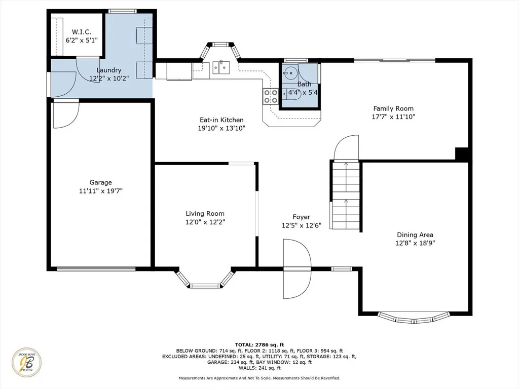 16 Stanwich Road Smithtown NY 11787