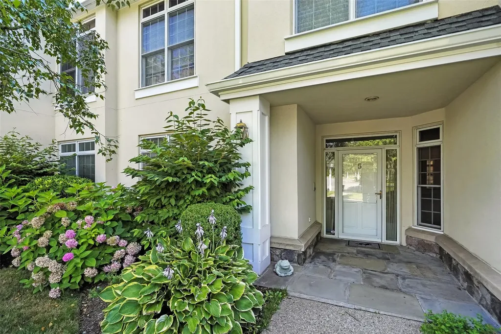 5 Arrowwood Circle Rye Brook NY 10573