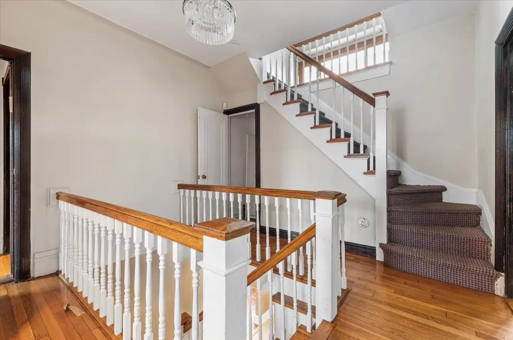 345 Broadway Lawrence NY 11559