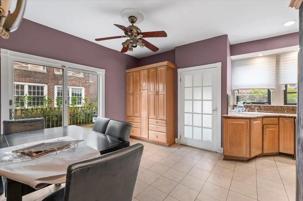 345 Broadway Lawrence NY 11559