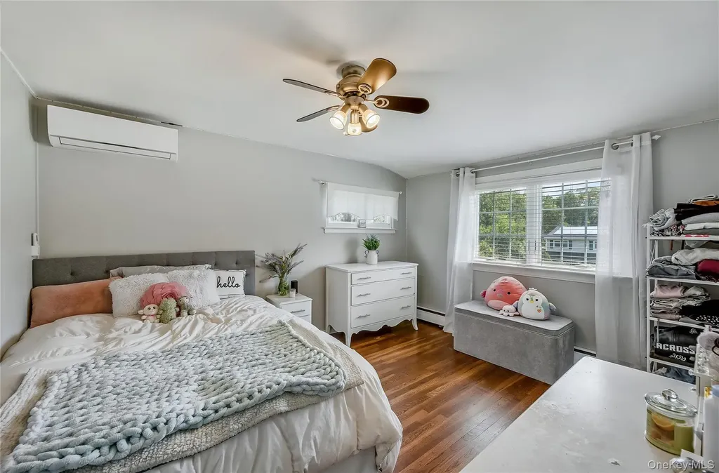 305 Devon Lane Smithtown NY 11787