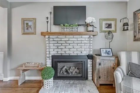 305 Devon Lane Smithtown NY 11787