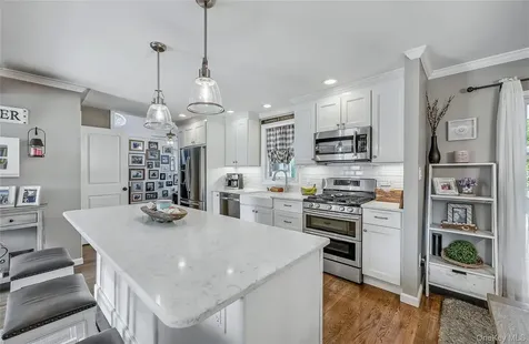 305 Devon Lane Smithtown NY 11787