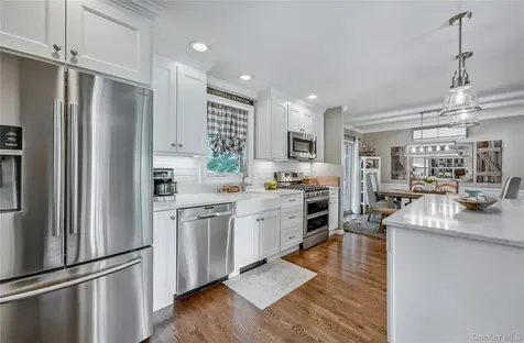 305 Devon Lane Smithtown NY 11787