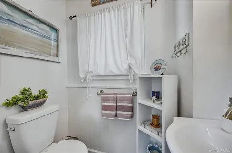 305 Devon Lane Smithtown NY 11787