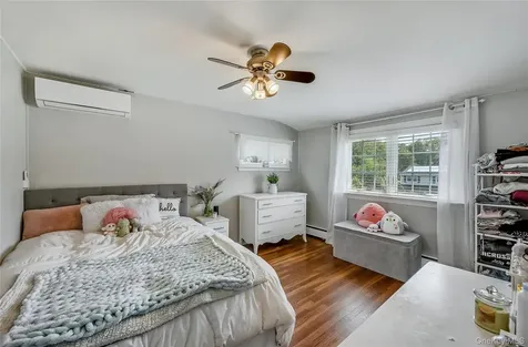 305 Devon Lane Smithtown NY 11787