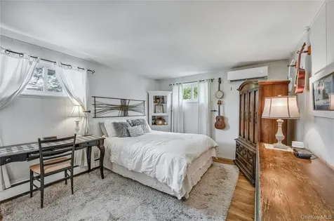 305 Devon Lane Smithtown NY 11787