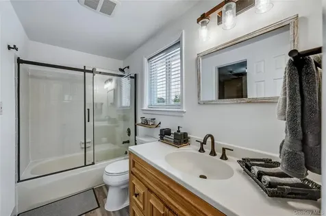 305 Devon Lane Smithtown NY 11787