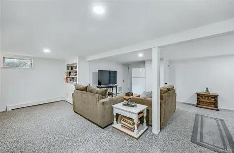 305 Devon Lane Smithtown NY 11787