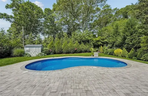 305 Devon Lane Smithtown NY 11787
