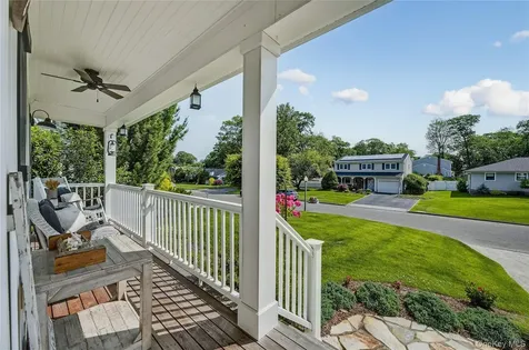 305 Devon Lane Smithtown NY 11787