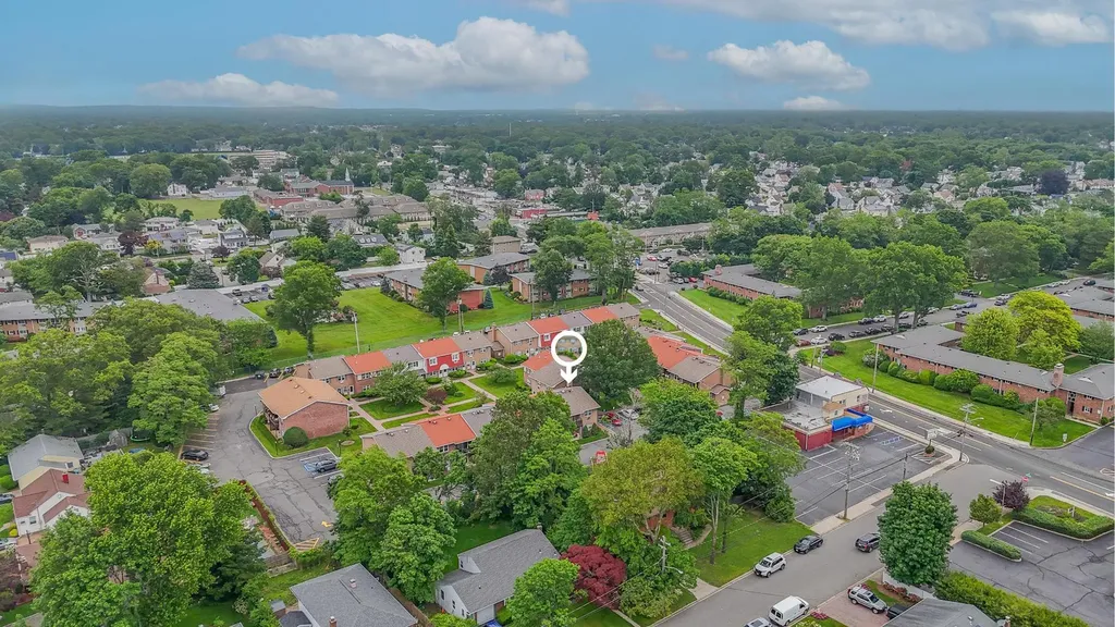 42 Springwood Drive North Babylon NY 11703