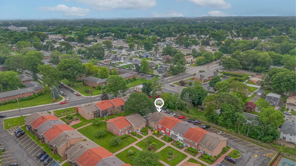 42 Springwood Drive North Babylon NY 11703