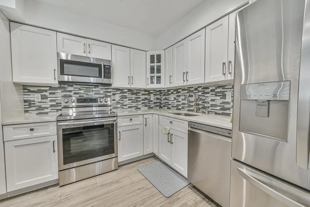 42 Springwood Drive North Babylon NY 11703