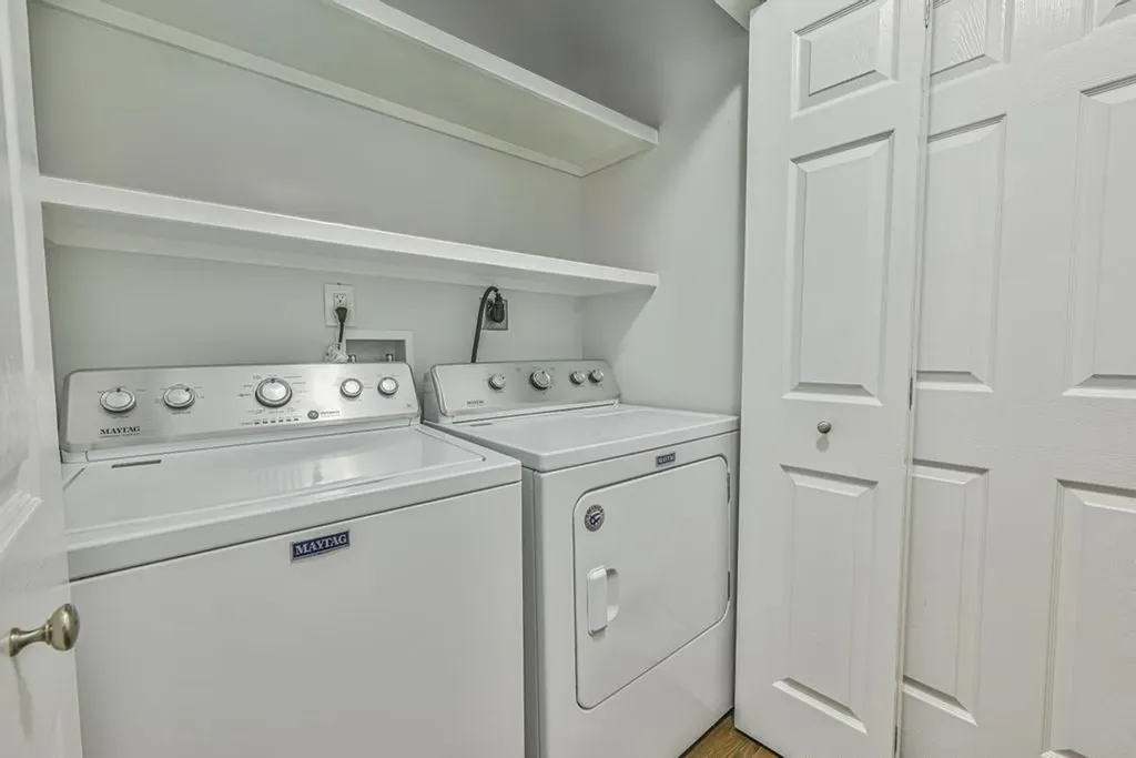 42 Springwood Drive North Babylon NY 11703