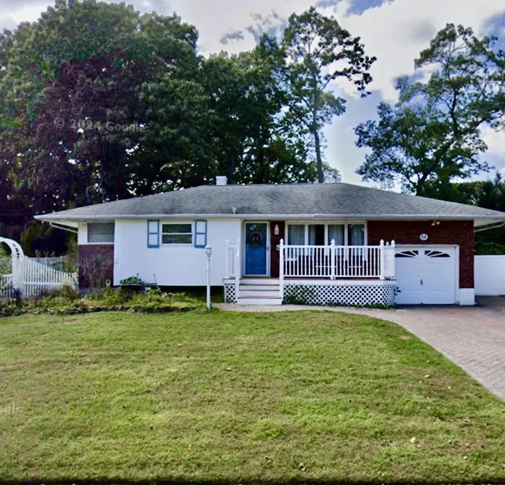 84 Marie Crescent Commack NY 11725
