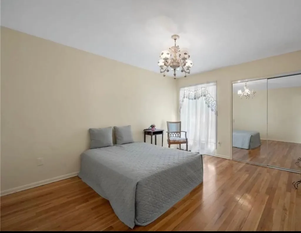 84 Marie Crescent Commack NY 11725