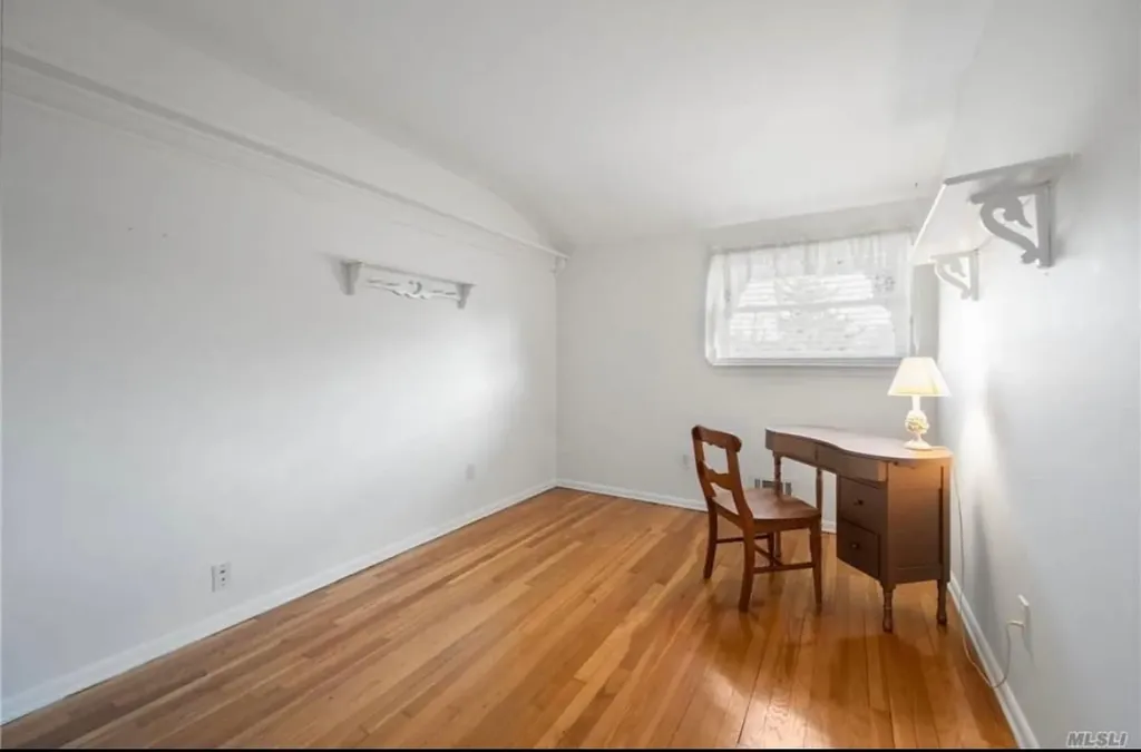 84 Marie Crescent Commack NY 11725