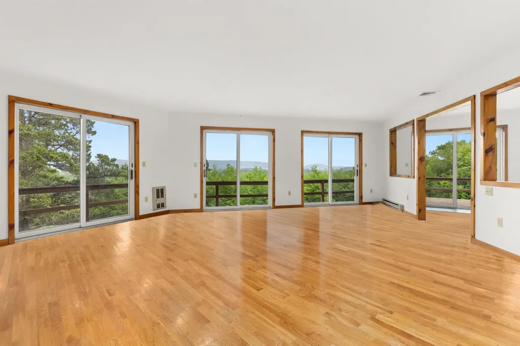 93 Cross Road Patterson NY 12563