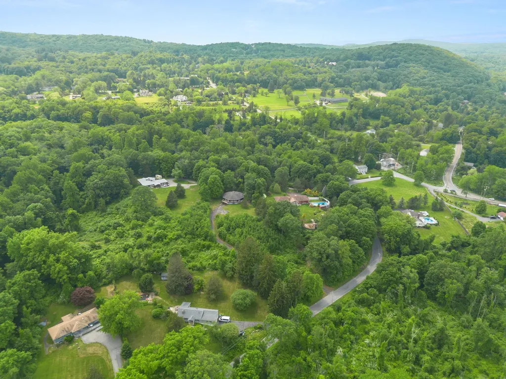 93 Cross Road Patterson NY 12563