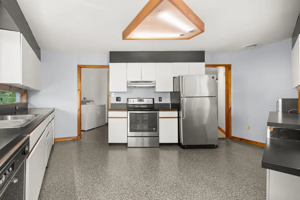 93 Cross Road Patterson NY 12563