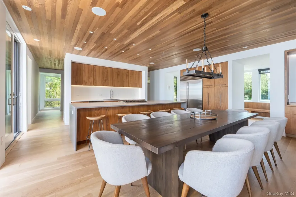470 Lloyds Lane Mattituck NY 11952