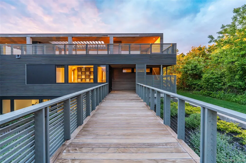 470 Lloyds Lane Mattituck NY 11952