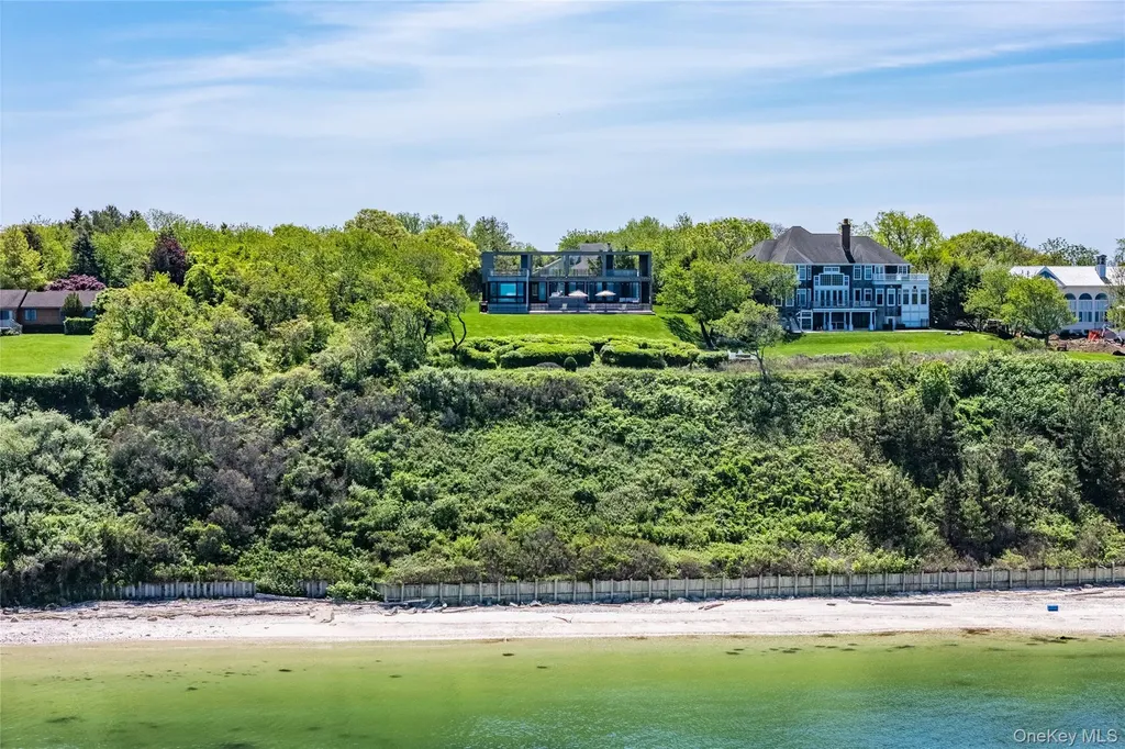 470 Lloyds Lane Mattituck NY 11952