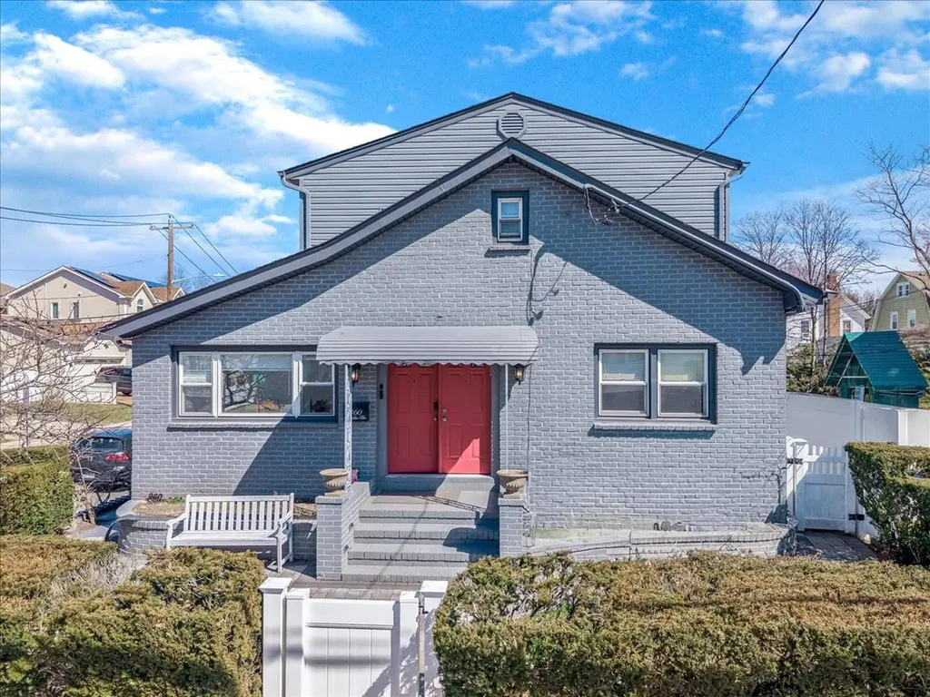 360 Franklin Avenue Hewlett NY 11557